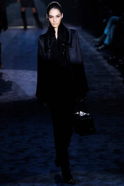 Look 8